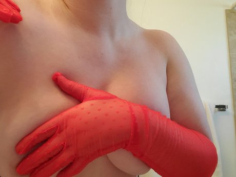 Eve Blake 