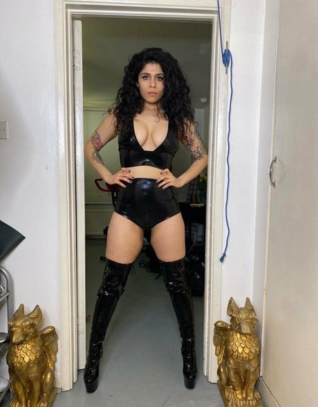 Mistresssophiasahara