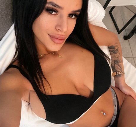 Denisa R Maria