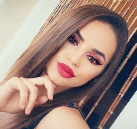 Denisa R Maria