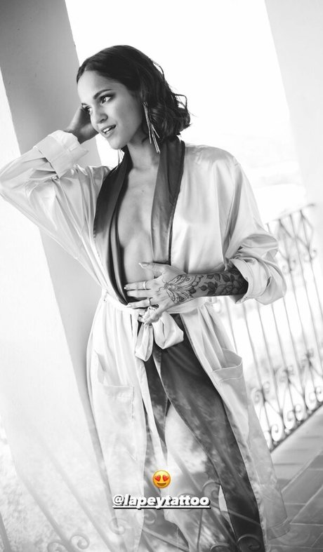 Naken läckt OnlyFans-bild av Lapeytattoo