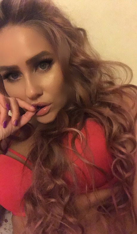 Foto di nudo di fuga di OnlyFans di Naughtykatarina