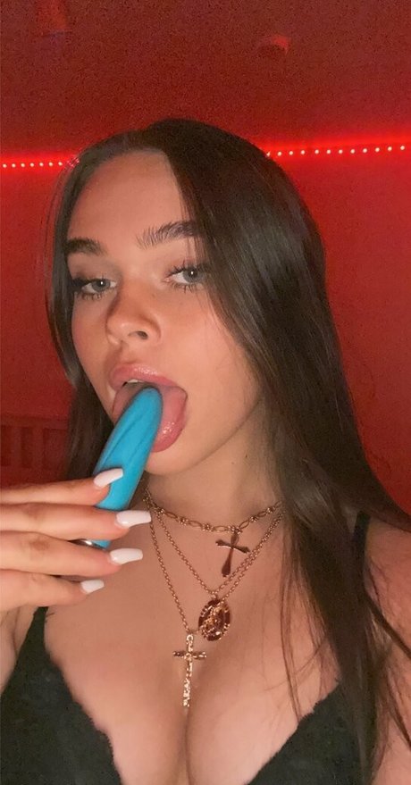 Alasti lekkinud OnlyFans-i pilt Juicyicelandicbooty