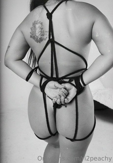 Foto nua vazada do OnlyFans de Peachydayo