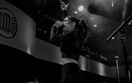 Chrissy Costanza