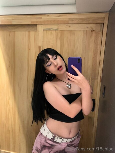 18chloe