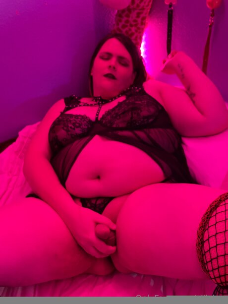 Alaston vuotanut OnlyFans-kuva Xlilykay