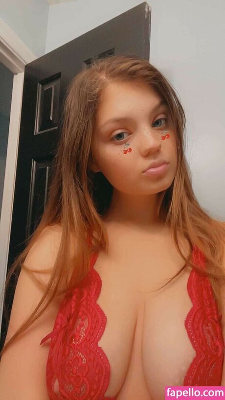 Nahá fotka uniklých OnlyFans od Kayleigh Victoria