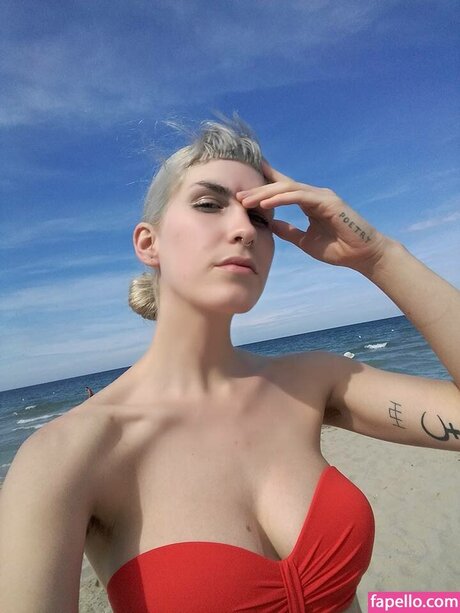 Naken läckt OnlyFans-bild av Eartheater