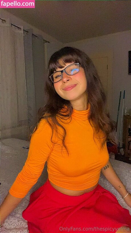 Velma & Daphne Cosplay