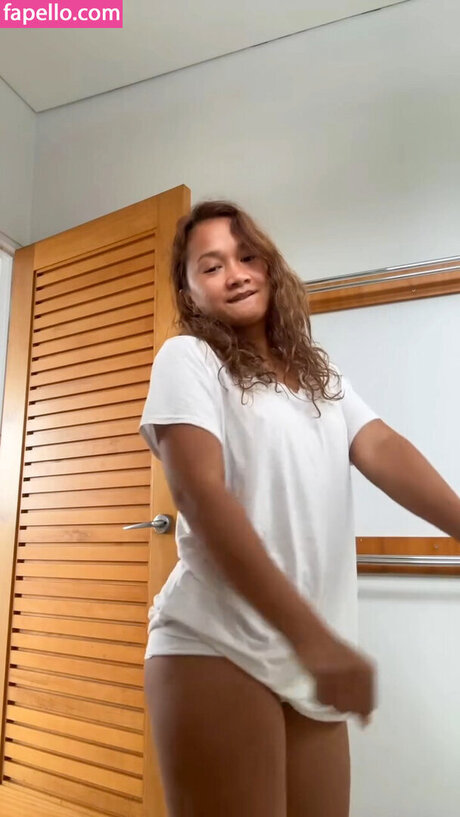 Ismaela Curl