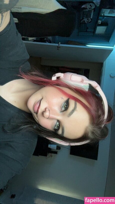 Naken läckt OnlyFans-bild av Xxangellbabyxx