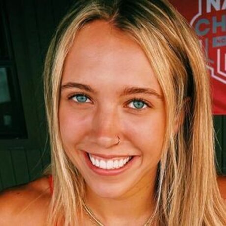 Lexie Hull