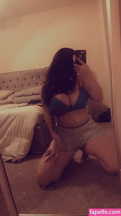 Alasti lekkinud OnlyFans-i pilt Nadianaughty1