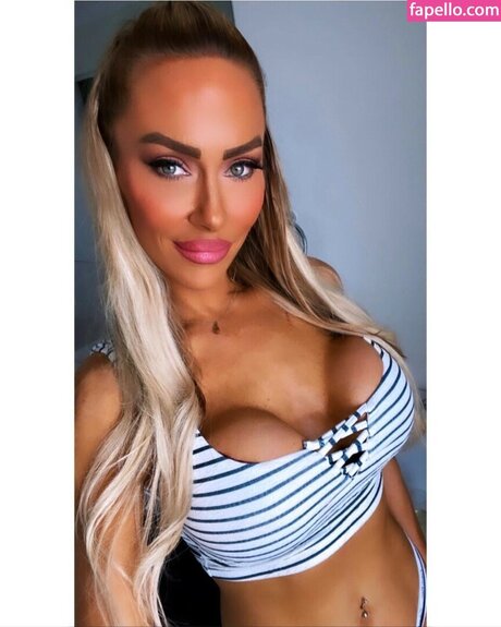 Naken läckt OnlyFans-bild av Alieshacb