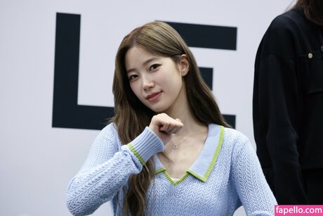 Kazuha Nakamura 中村 一葉