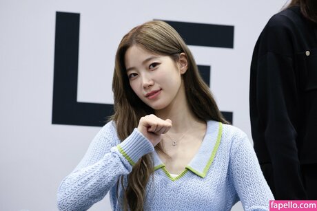 Kazuha Nakamura 中村 一葉