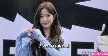 Kazuha Nakamura 中村 一葉