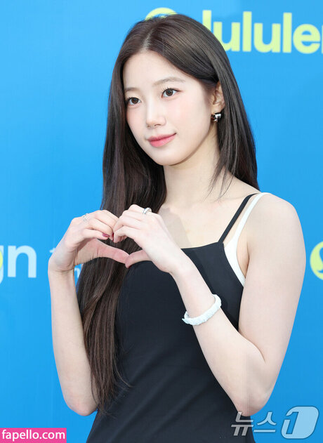 Kazuha Nakamura 中村 一葉