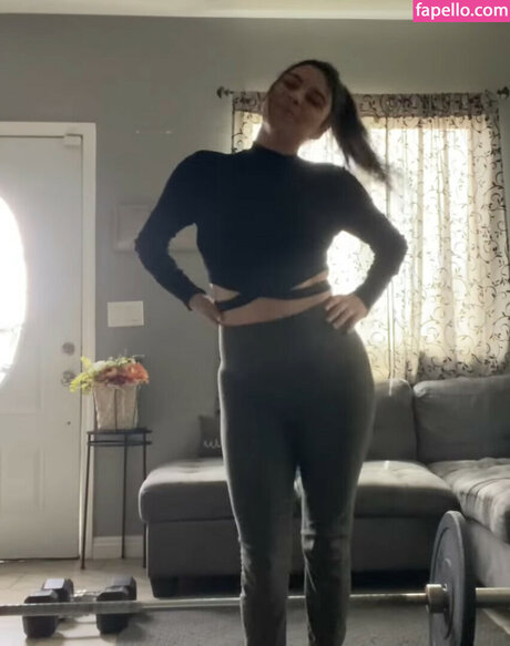 Naakte gelekte OnlyFans-foto van Tingly Asmr