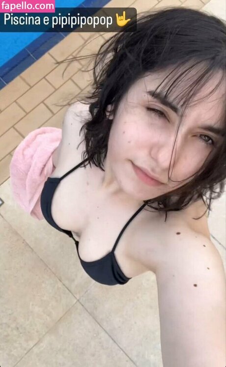 Naakte gelekte OnlyFans-foto van Pricila Canesso