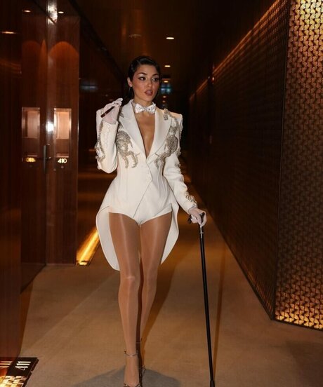 Hande Erel OnlyFans 유출 누드 사진