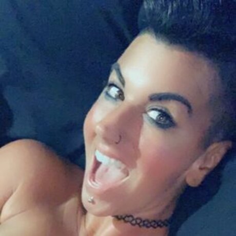 Naken läckt OnlyFans-bild av Michelena Rose