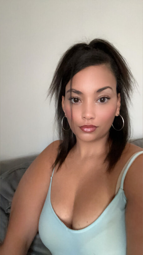 Foto nua vazada do OnlyFans de Arianoelle36