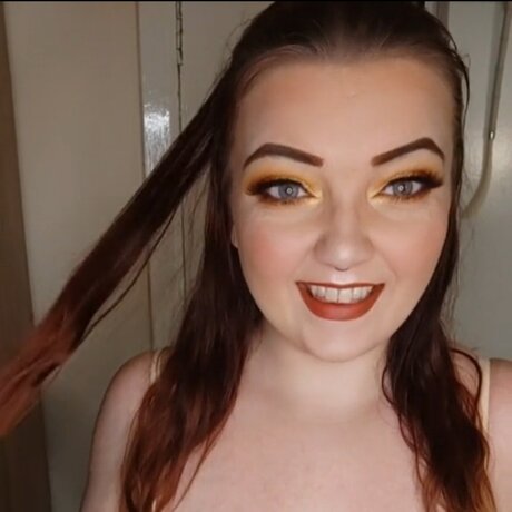 Naken läckt OnlyFans-bild av Buxomousprime