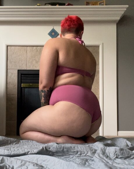 Naken läckt OnlyFans-bild av Ali Rain