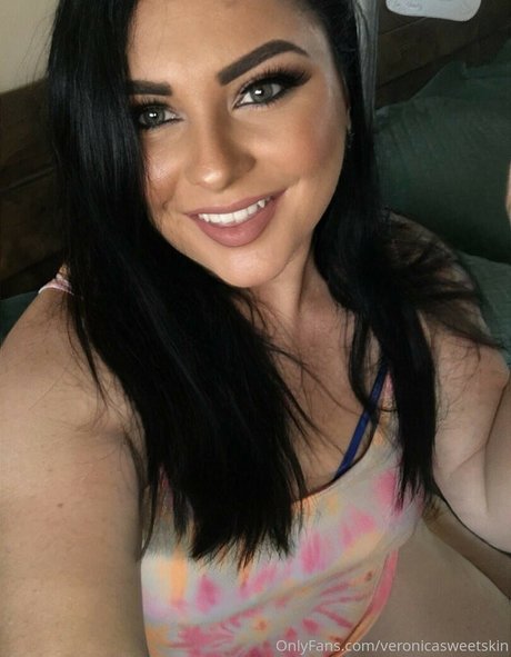 Обнаженная фотография утечки OnlyFans от Veronicasweetskin
