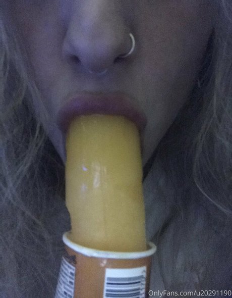 Hornycavegirl