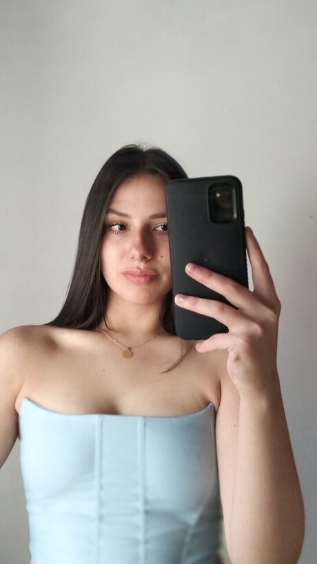 Naken läckt OnlyFans-bild av Vinna 