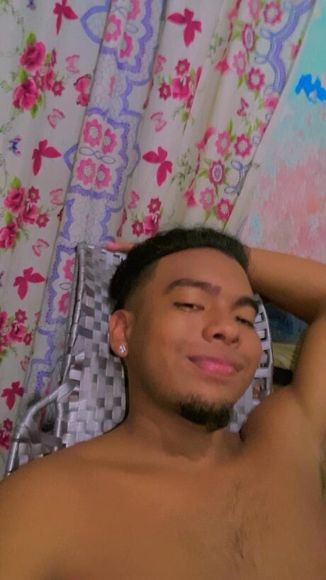 Nahá fotka uniklých OnlyFans od Guillin12