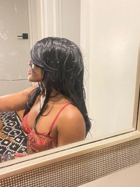 Foto nua vazada do OnlyFans de Finch Bird