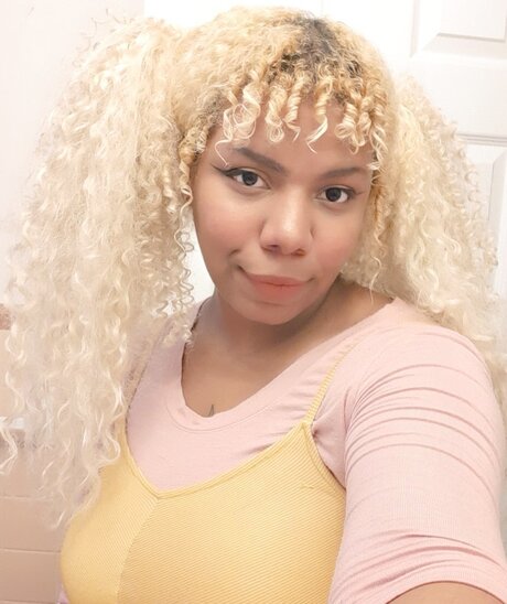 Naken läckt OnlyFans-bild av Luna Darling 
