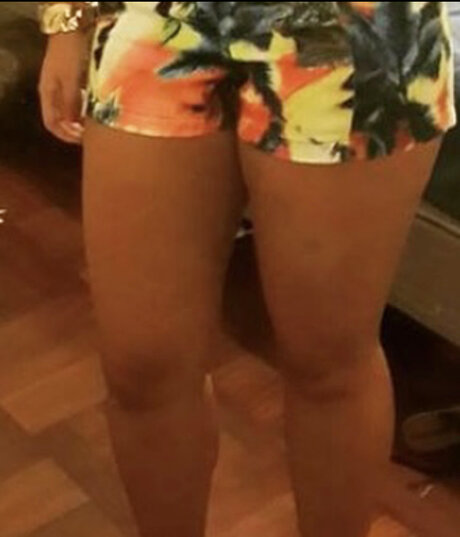 Alaston vuotanut OnlyFans-kuva Thickontop