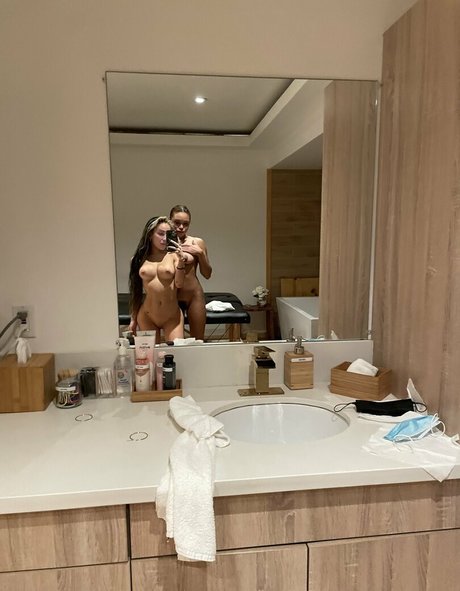 Nahá fotka uniklých OnlyFans od Yayathedancer