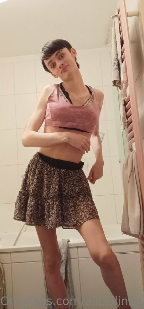 Nøgent lækket OnlyFans-billede af Alicialiniquinn