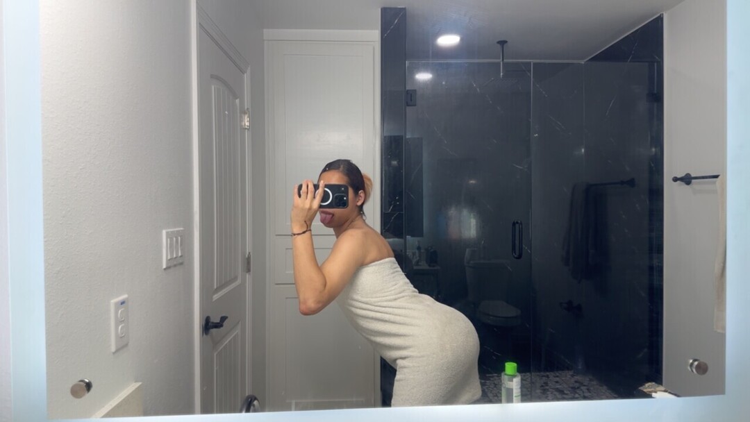 Alaston vuotanut OnlyFans-kuva Aleseg21 #1