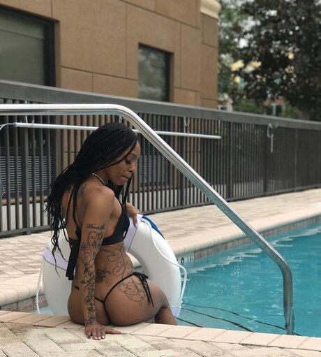 Nacktes geleaktes OnlyFans-Foto von Sunshine