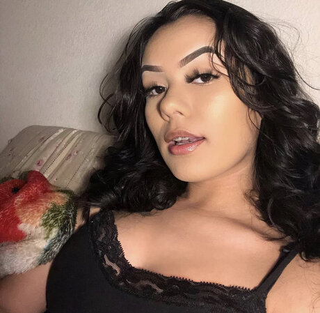 Alasti lekkinud OnlyFans-i pilt Aaliyah