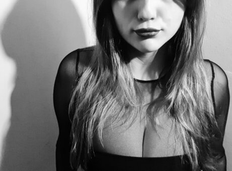 Naakte gelekte OnlyFans-foto van Miss Danielle