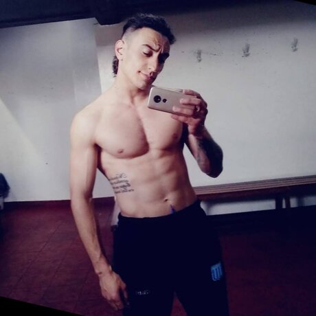 Alaston vuotanut OnlyFans-kuva Monster Xxx