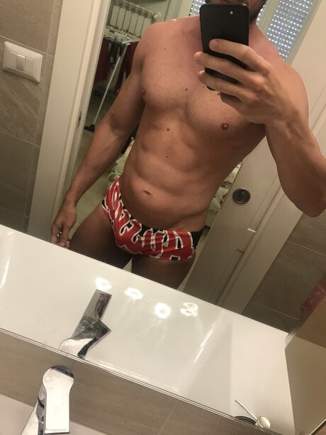Naken läckt OnlyFans-bild av Goldenboyz