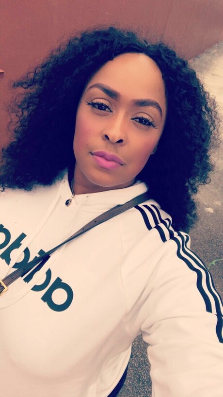 Alaston vuotanut OnlyFans-kuva Blessed