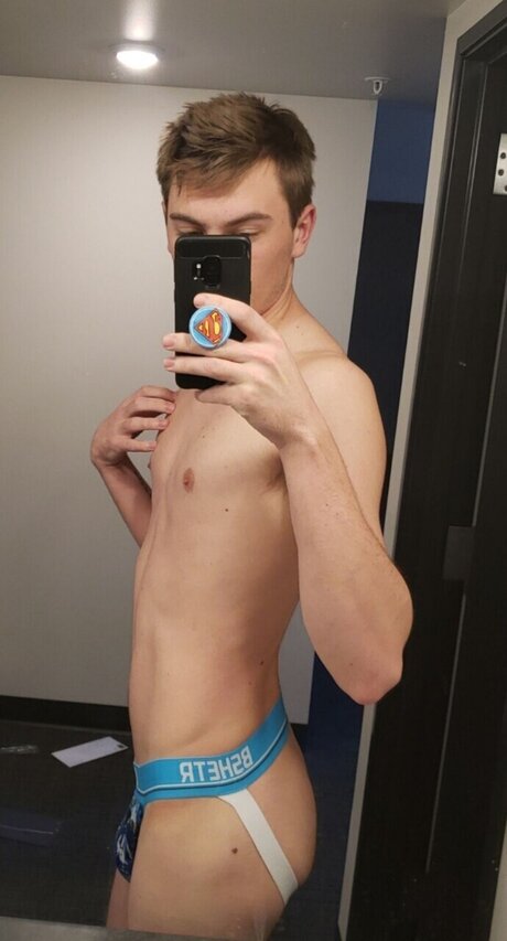 Foto nua vazada do OnlyFans de Robert