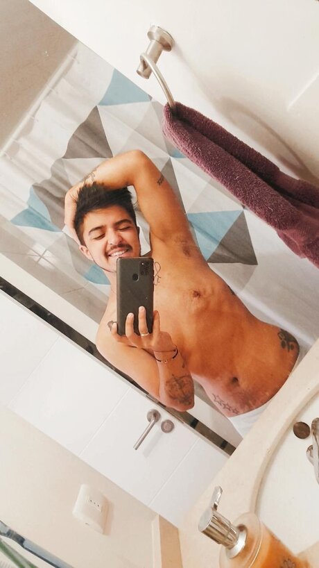 Foto desnuda filtrada de OnlyFans de Jos Toms Muoz