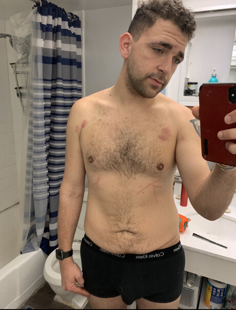 Naakte gelekte OnlyFans-foto van Wayne
