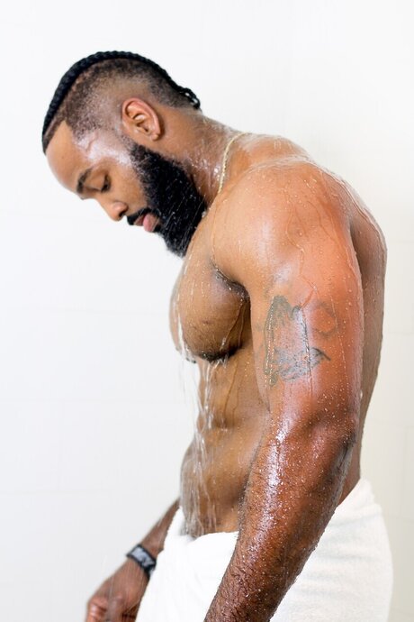 Naken lekkede OnlyFans-bilde av The Best Kept Secret
